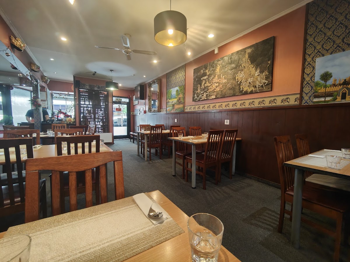 Smile Elephant Thai Restaurant-4